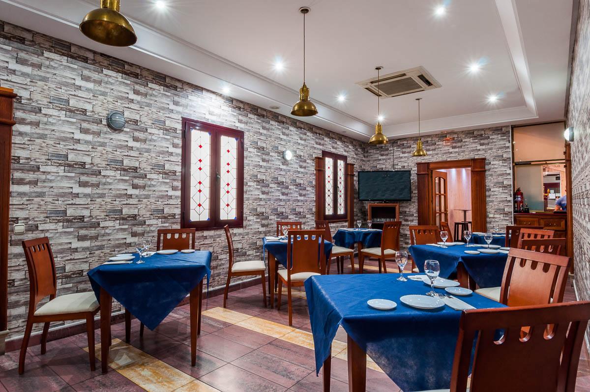 Hotel Victoria Linares  Buitenkant foto